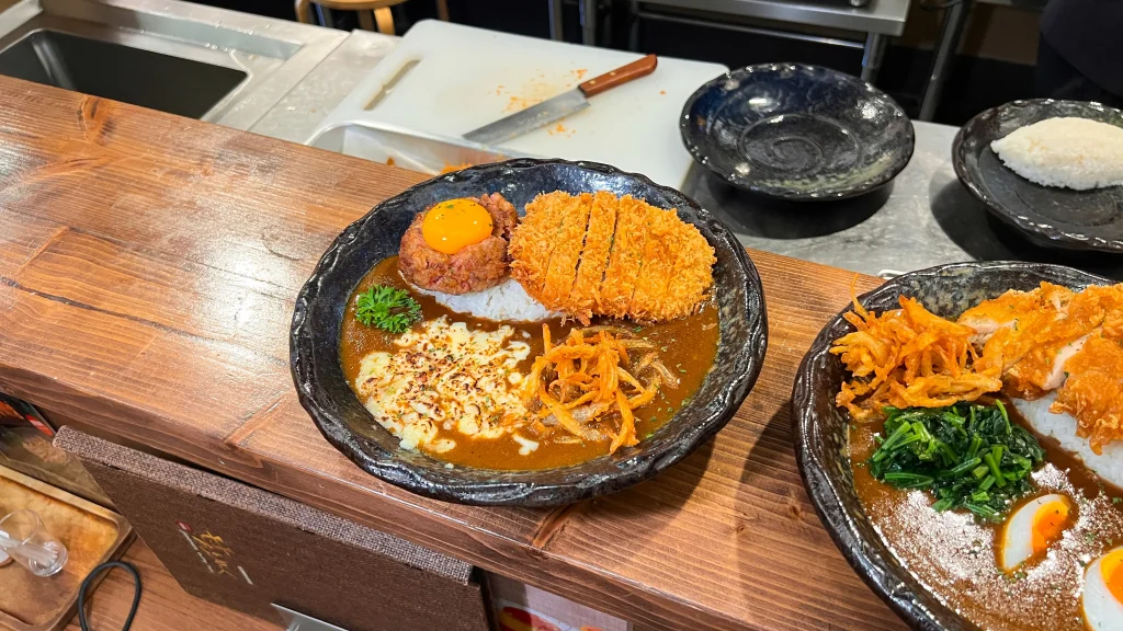 แกงกะหรี่หน้าล้นๆ