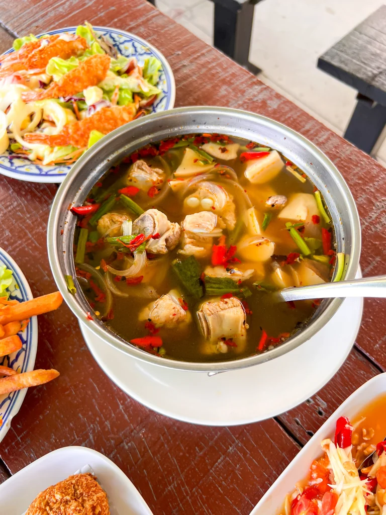 ต้มแซ่บกระดูกอ่อน