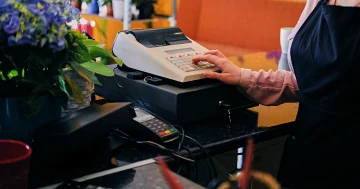 POS ต่างจากเครื่องคิดเงินยังไง