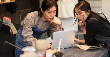 โปรแกรมจัดตารางกะ